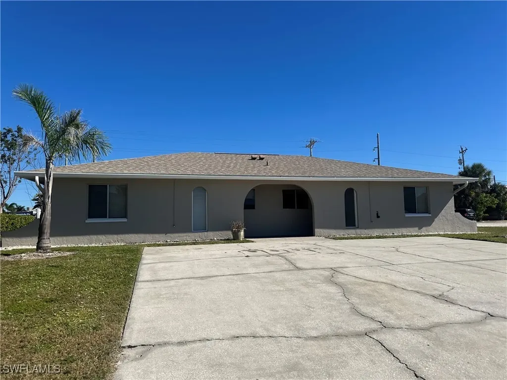 2105 SE 15th Place Cape Coral FL 33990