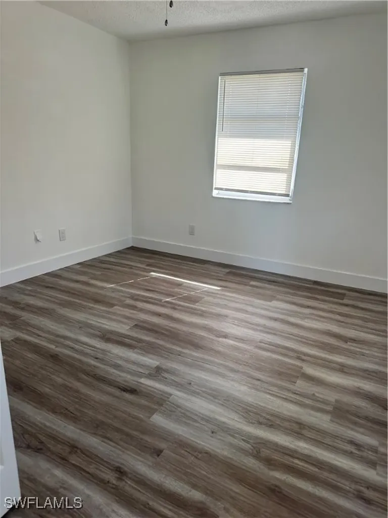 2105 SE 15th Place Cape Coral FL 33990