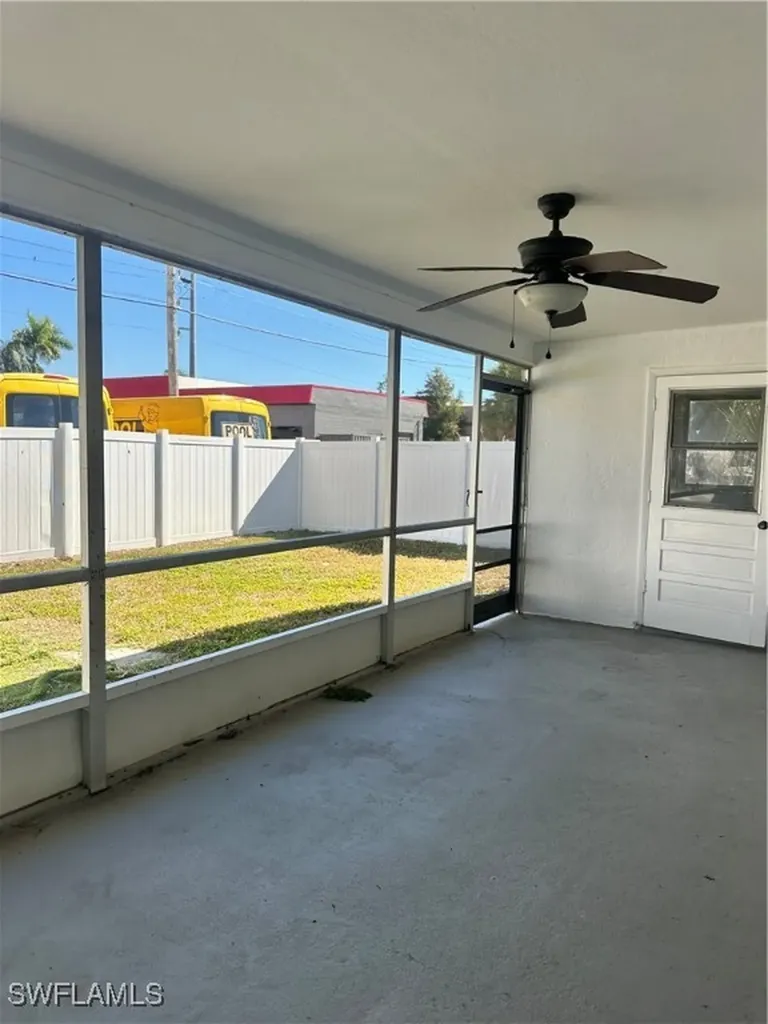 2105 SE 15th Place Cape Coral FL 33990