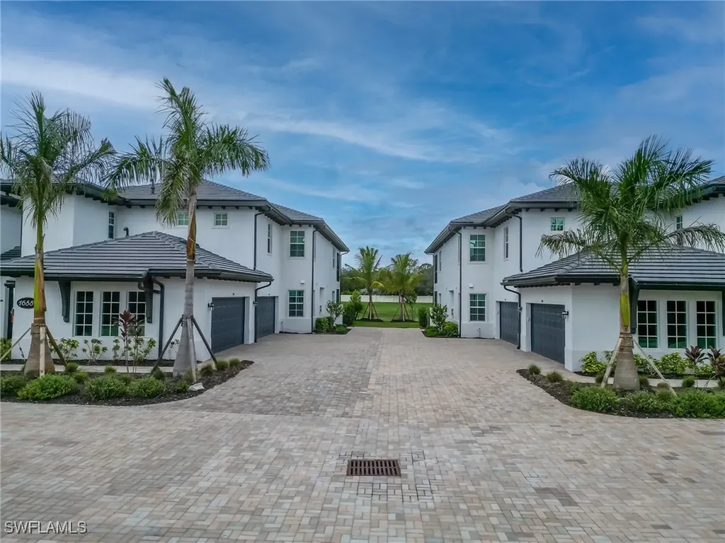 16881 Fairgrove Way Naples FL 34110