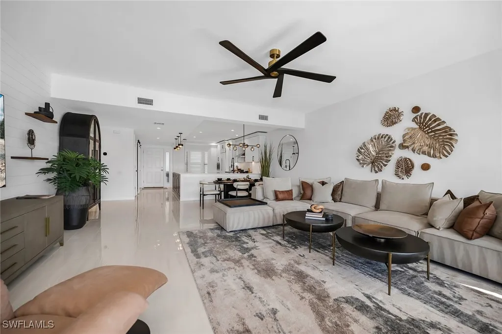 533 La Peninsula Boulevard Naples FL 34113
