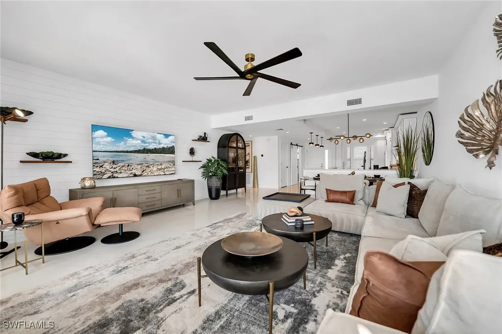 533 La Peninsula Boulevard Naples FL 34113
