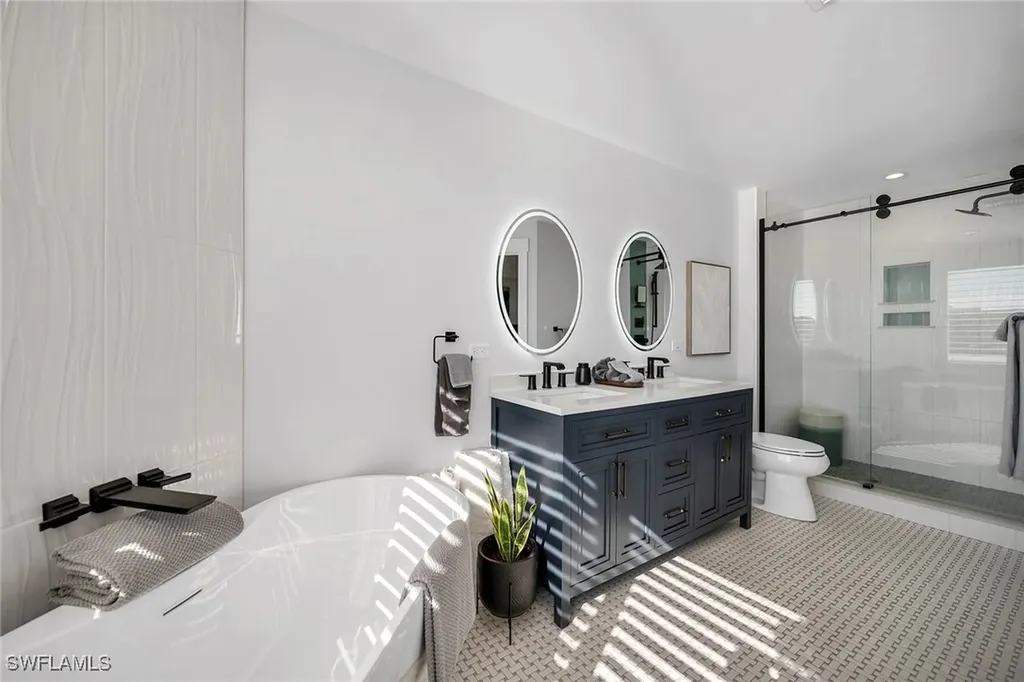 533 La Peninsula Boulevard Naples FL 34113