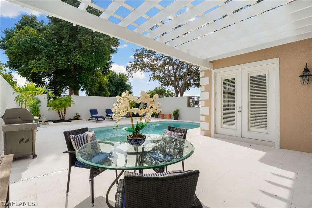 4840 W Boulevard Court Naples FL 34103