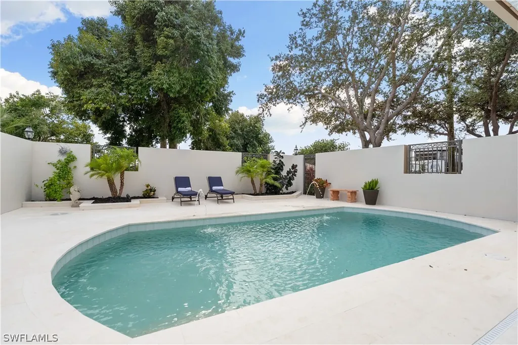 4840 W Boulevard Court Naples FL 34103