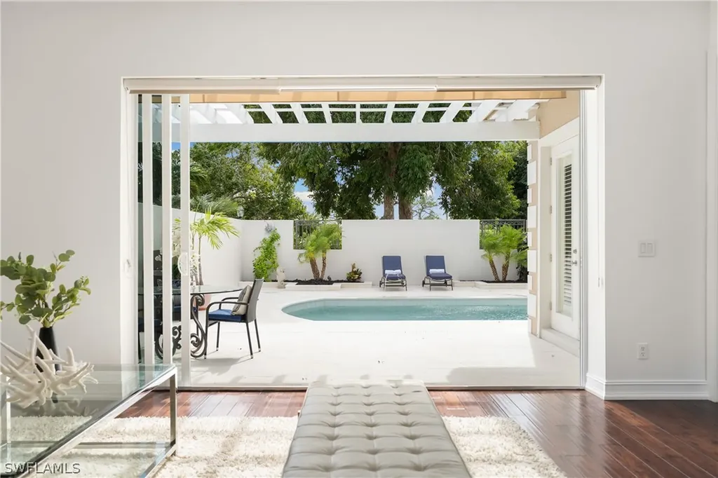 4840 W Boulevard Court Naples FL 34103