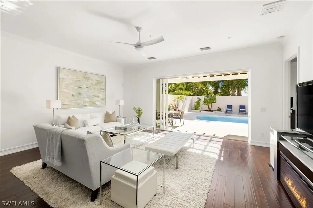 4840 W Boulevard Court Naples FL 34103