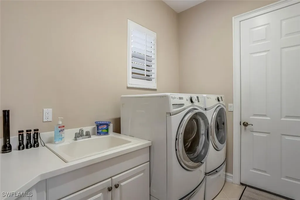3162 Santorini Court Naples FL 34119
