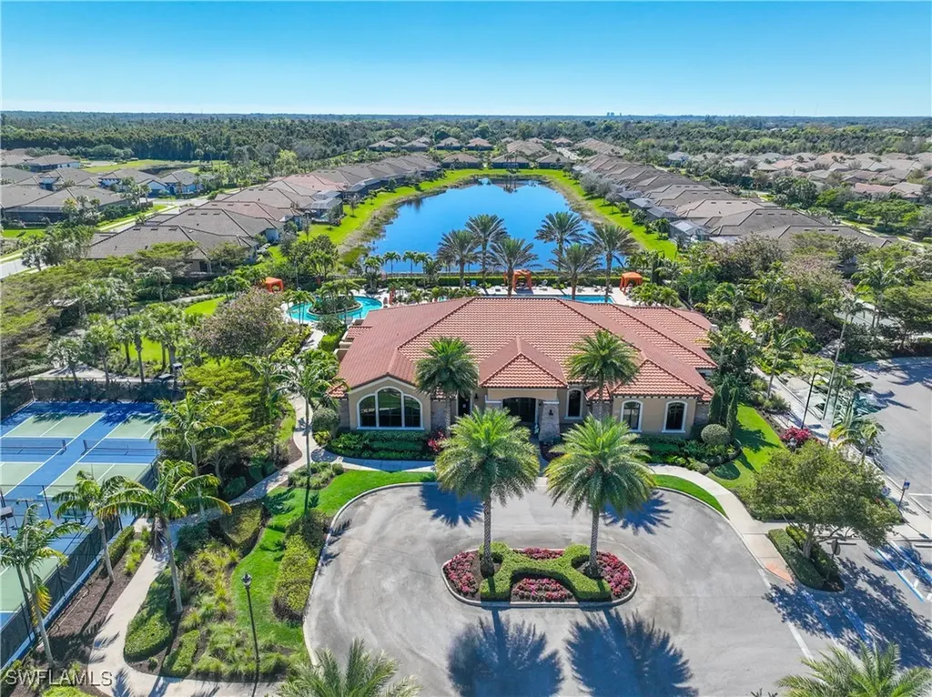 8110 Calle Canovas Street Naples FL 34114