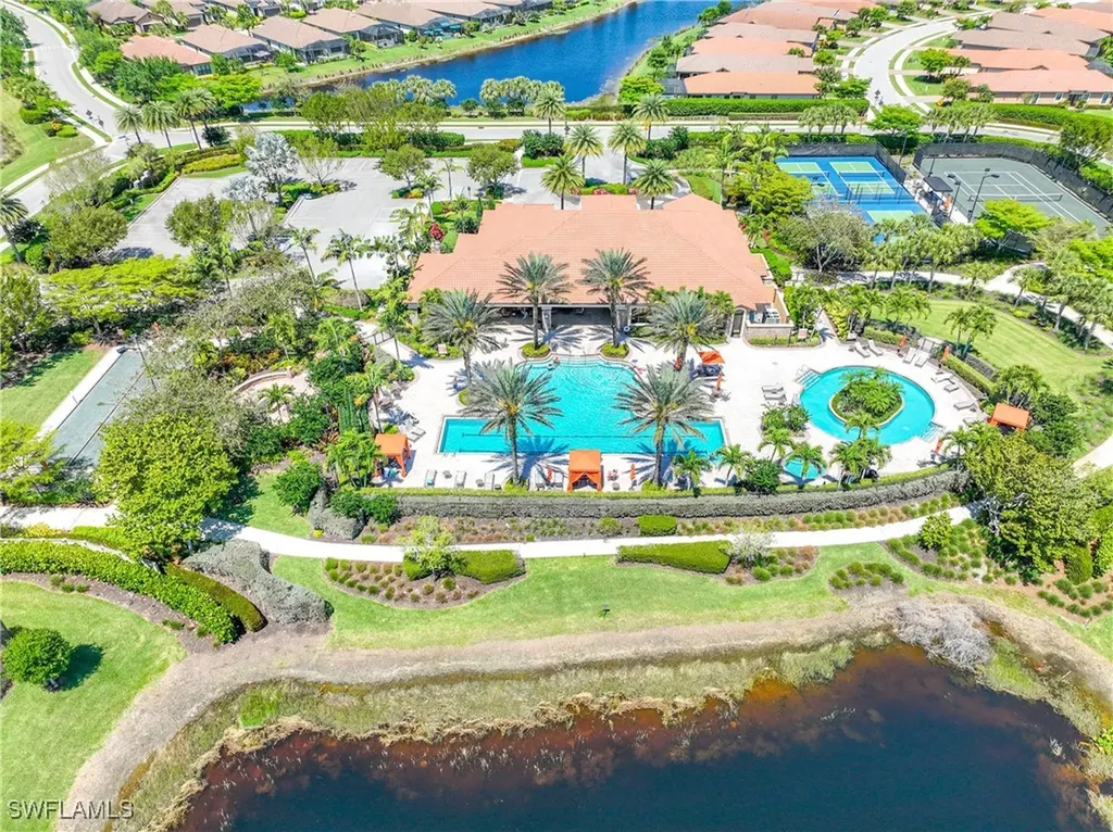 8110 Calle Canovas Street Naples FL 34114