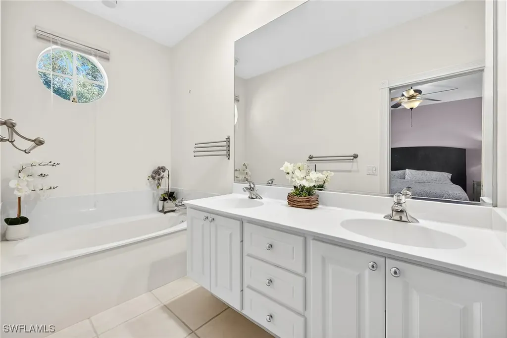 6096 Towncenter Circle Naples FL 34119