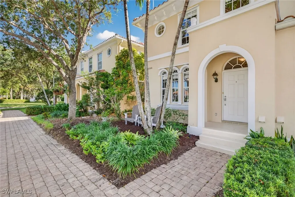6096 Towncenter Circle Naples FL 34119
