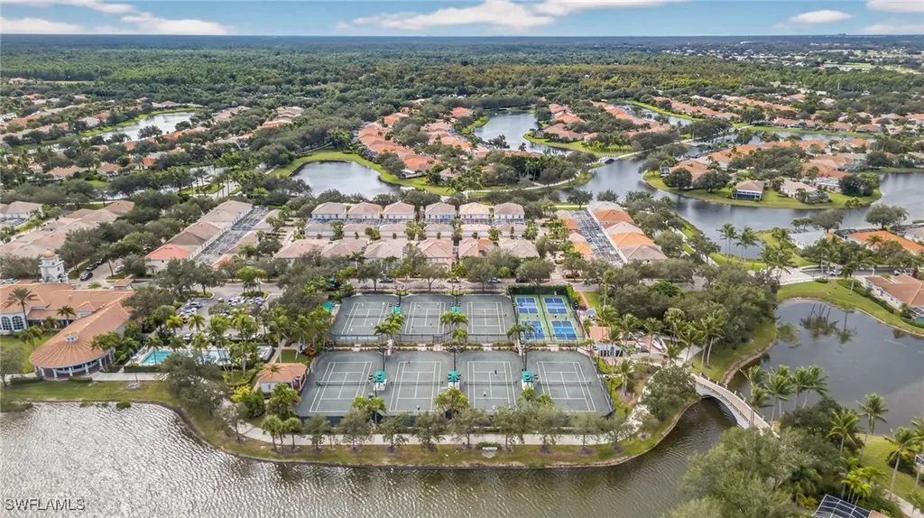 6096 Towncenter Circle Naples FL 34119