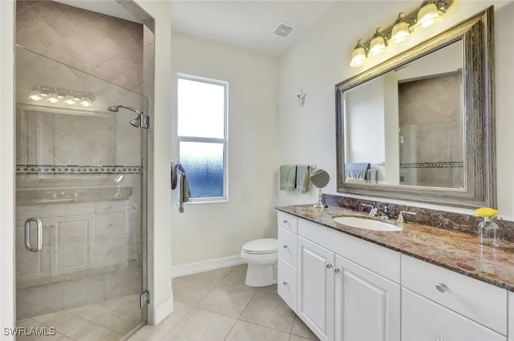 684 98th Avenue N Naples FL 34108