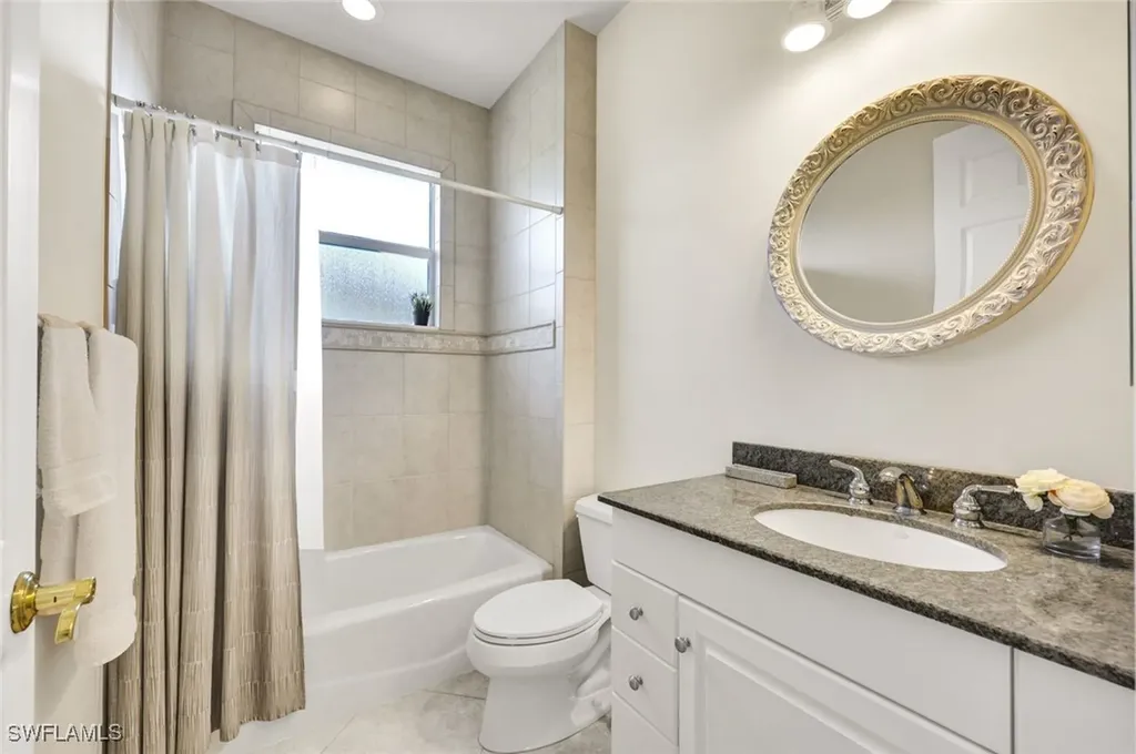 684 98th Avenue N Naples FL 34108