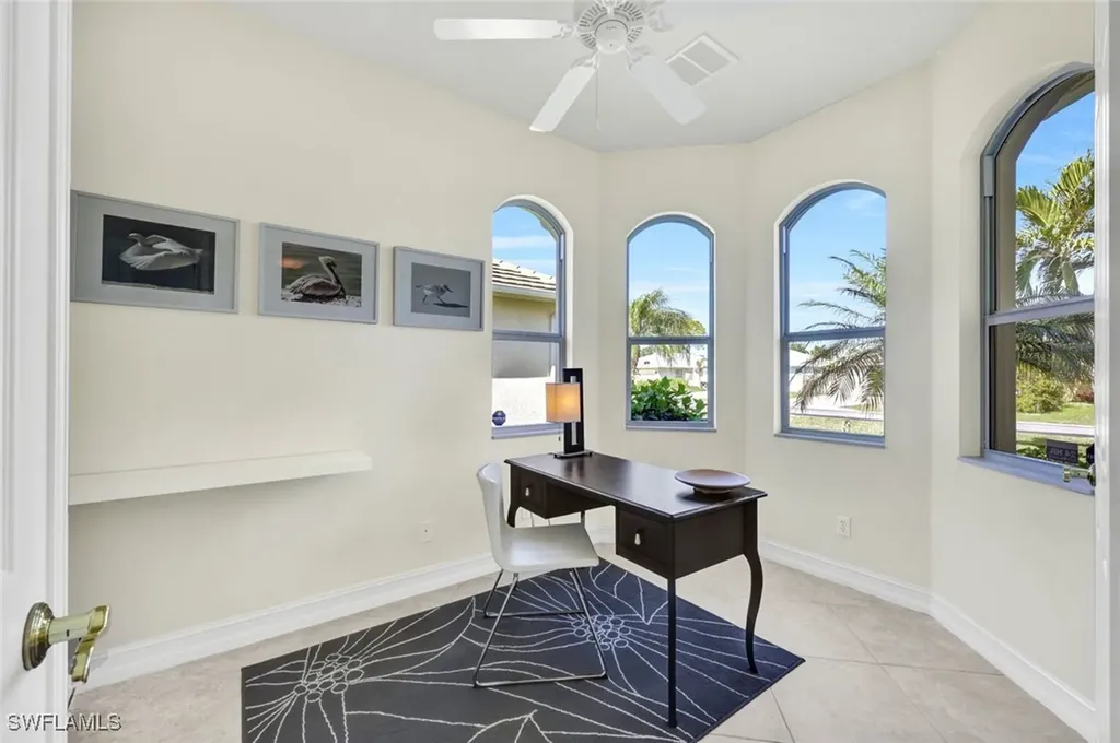 684 98th Avenue N Naples FL 34108
