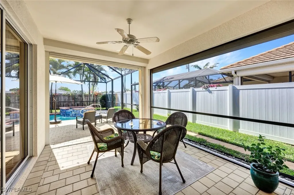 684 98th Avenue N Naples FL 34108