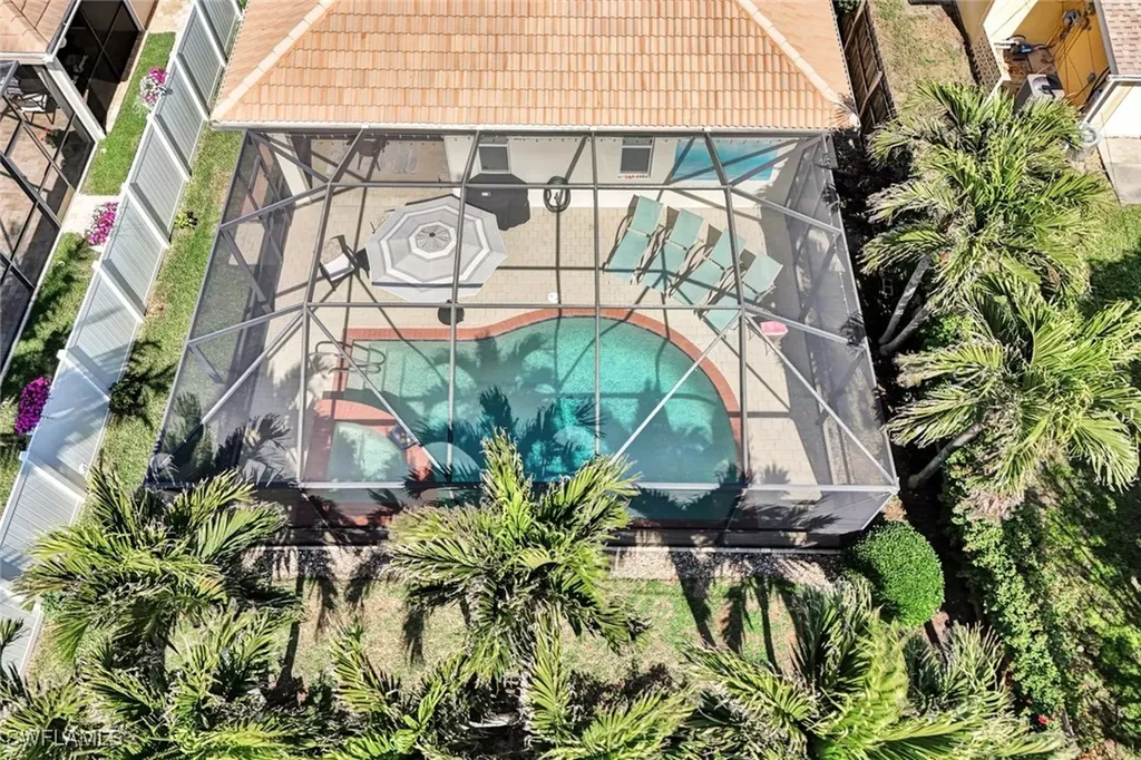 684 98th Avenue N Naples FL 34108
