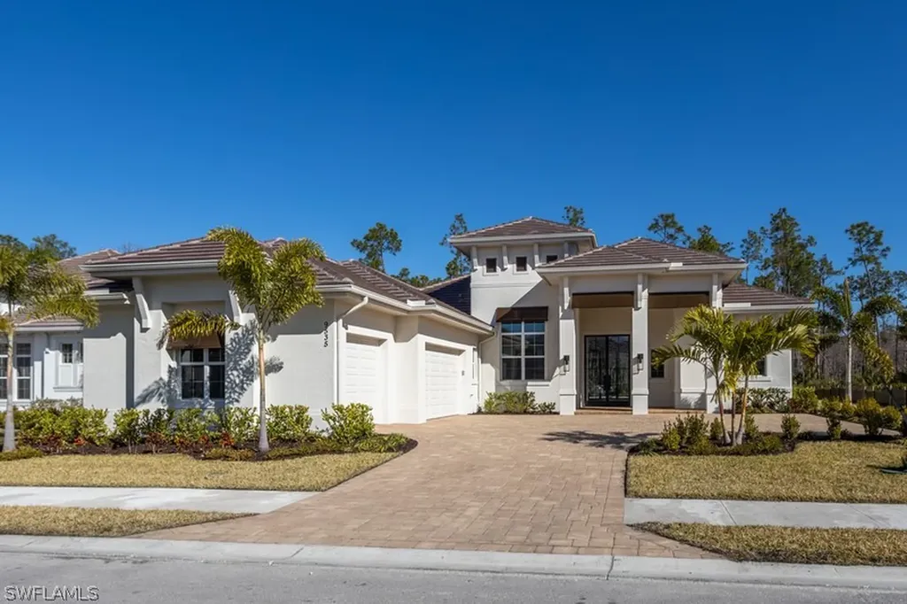 9535 Caymas Way N Naples FL 34114