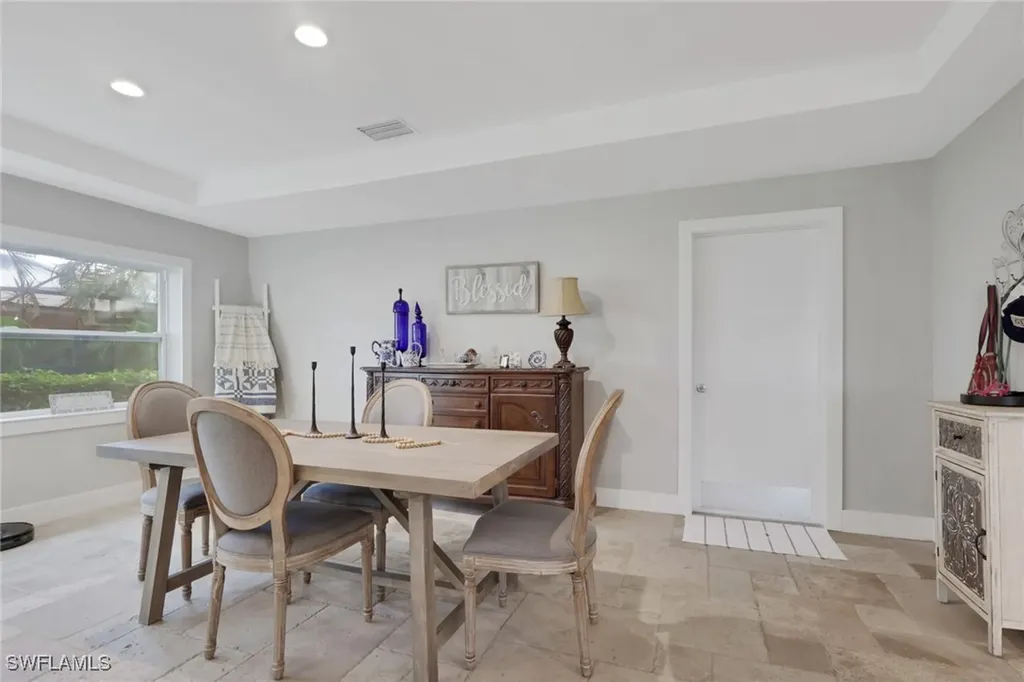 687 Cypress Way E Naples FL 34110