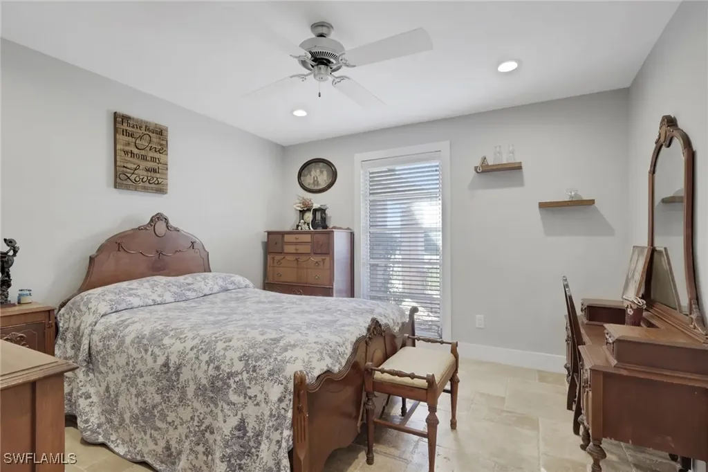 687 Cypress Way E Naples FL 34110