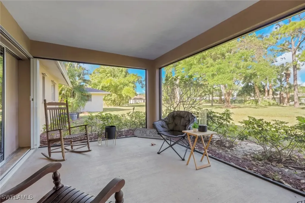 687 Cypress Way E Naples FL 34110