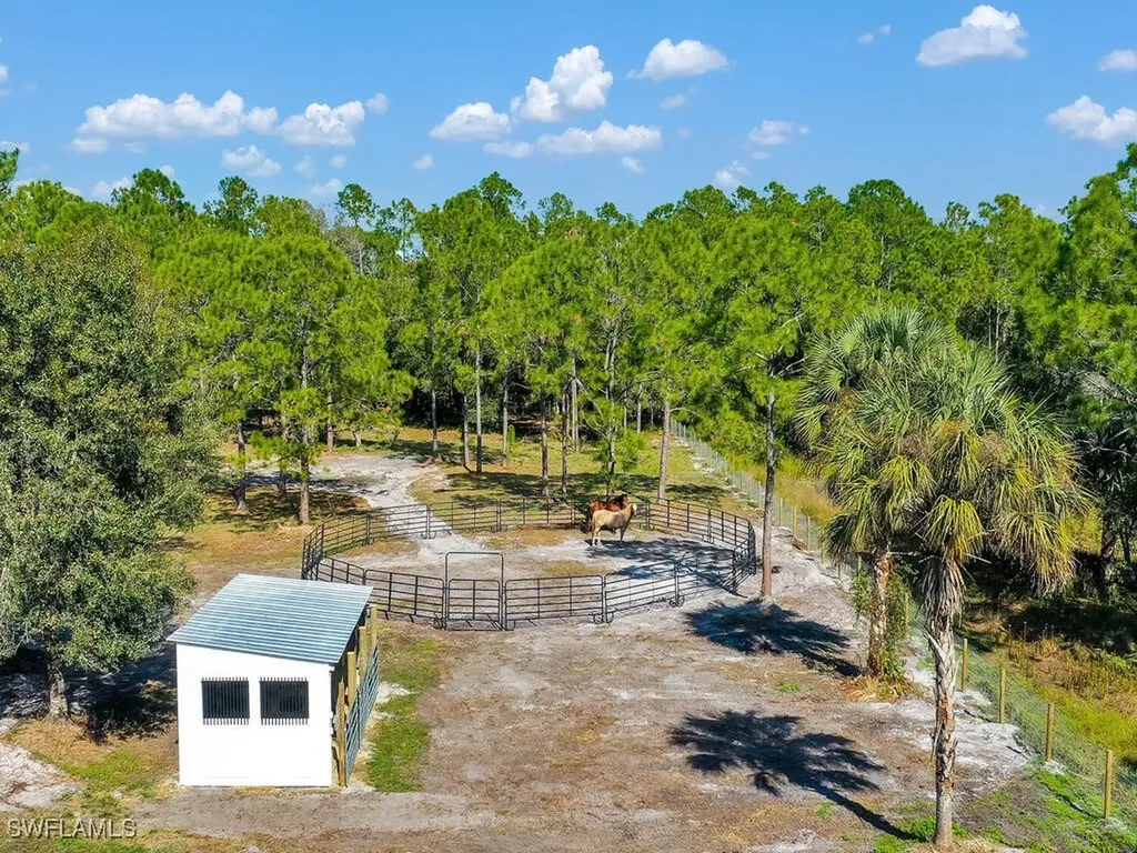 4459 47th Avenue NE Naples FL 34120