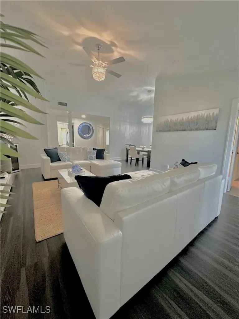 9828 Luna Circle Naples FL 34109