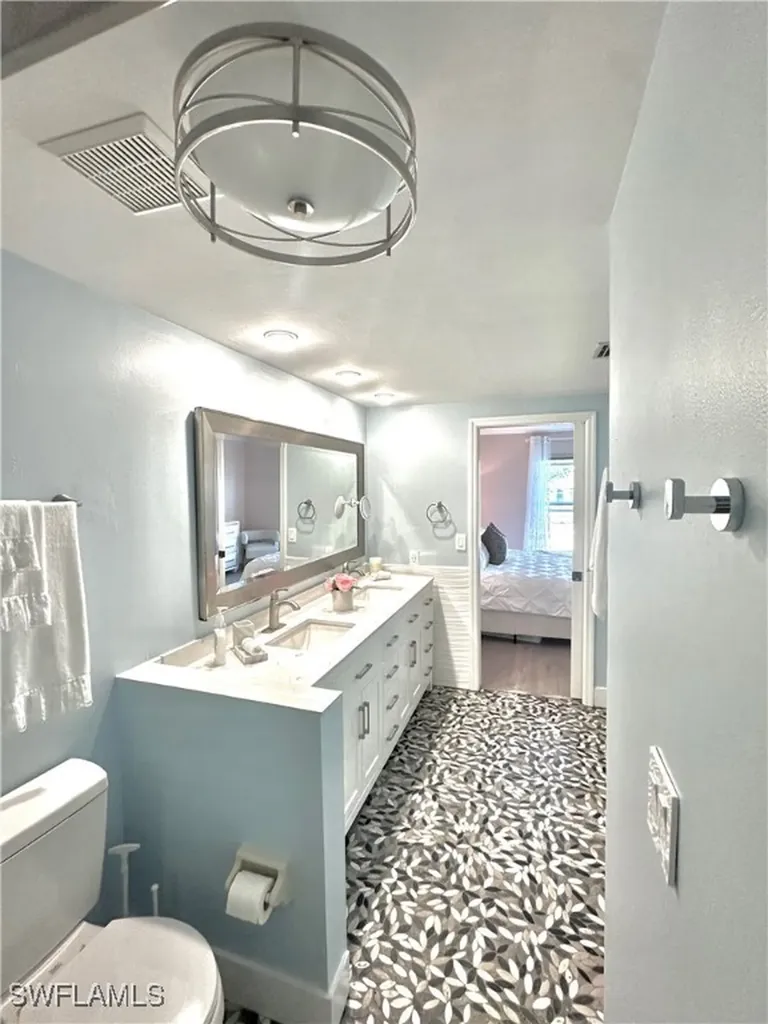 9828 Luna Circle Naples FL 34109
