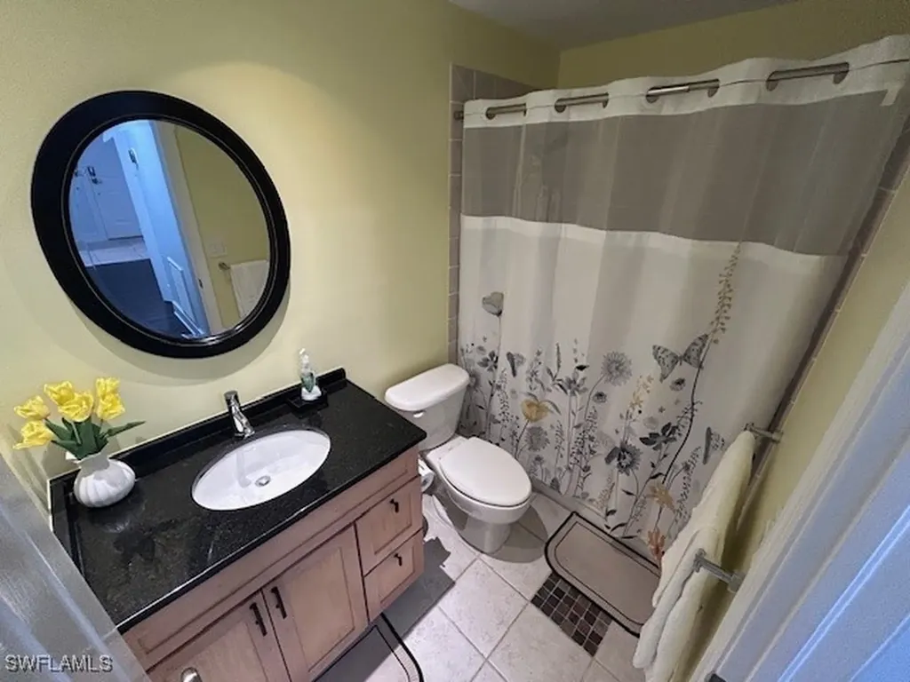9828 Luna Circle Naples FL 34109
