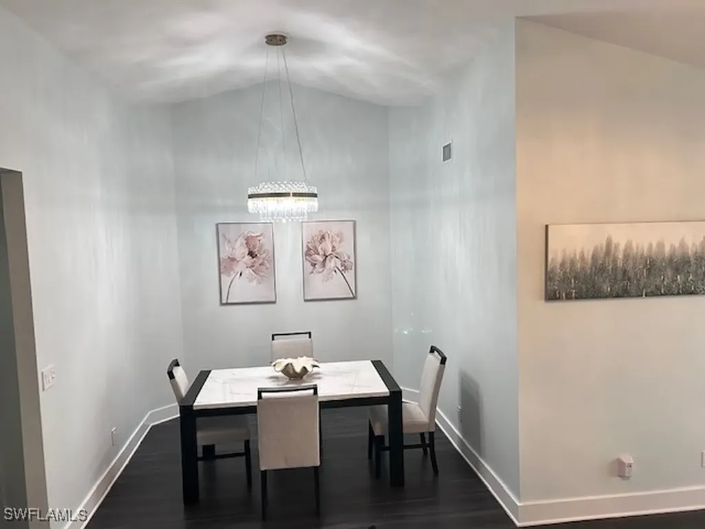9828 Luna Circle Naples FL 34109