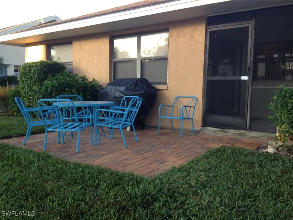 1747 Sandpiper Street Naples FL 34102