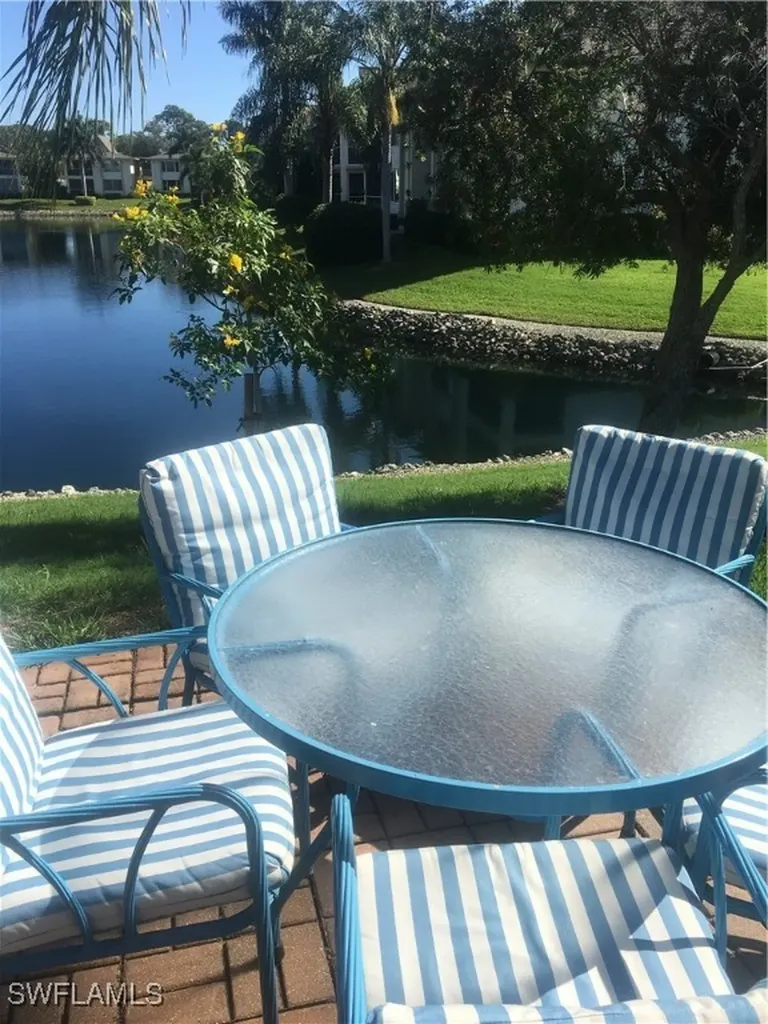 1747 Sandpiper Street Naples FL 34102