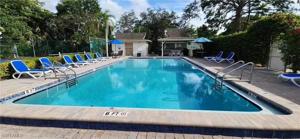 1747 Sandpiper Street Naples FL 34102