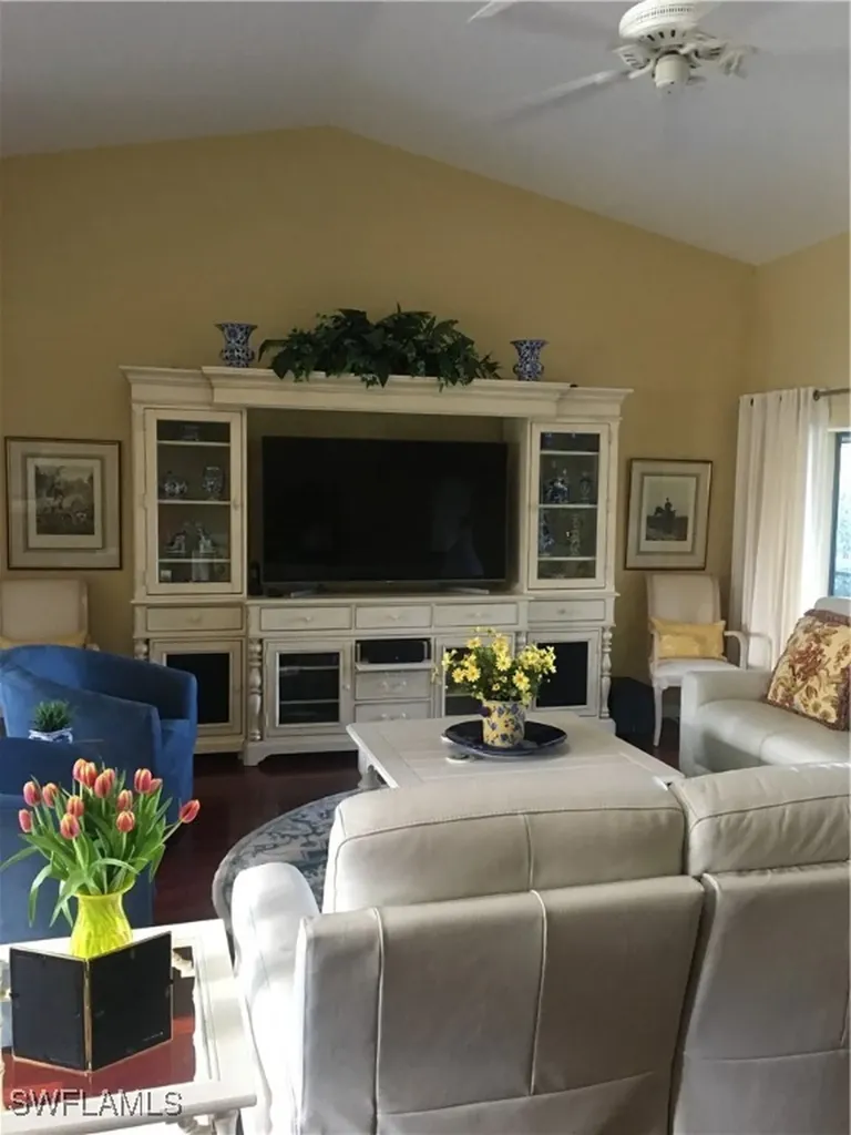 1747 Sandpiper Street Naples FL 34102