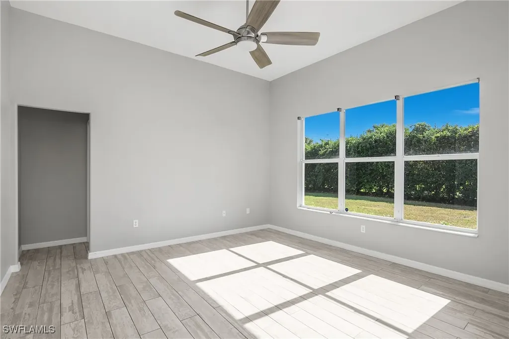 2022 Fairmont Lane Naples FL 34120