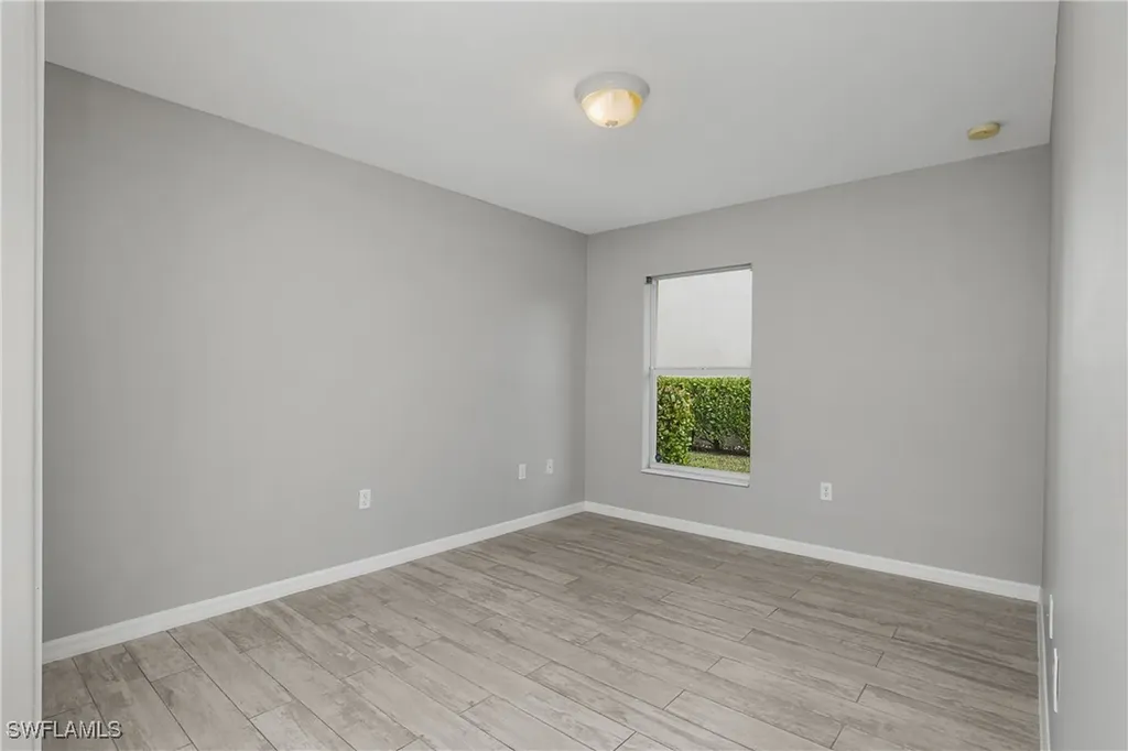 2022 Fairmont Lane Naples FL 34120