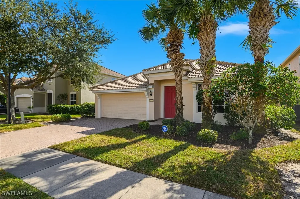 2022 Fairmont Lane Naples FL 34120