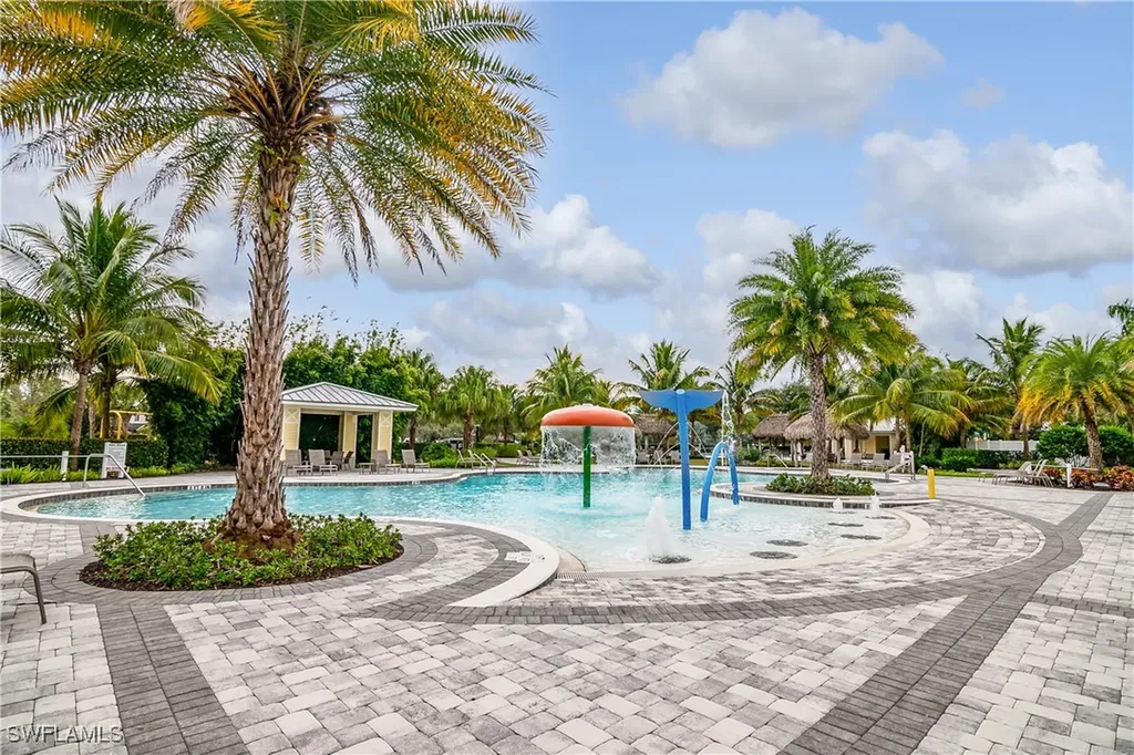 2022 Fairmont Lane Naples FL 34120
