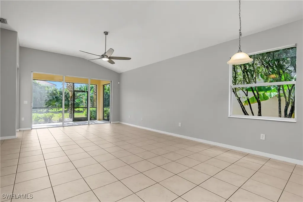 2022 Fairmont Lane Naples FL 34120
