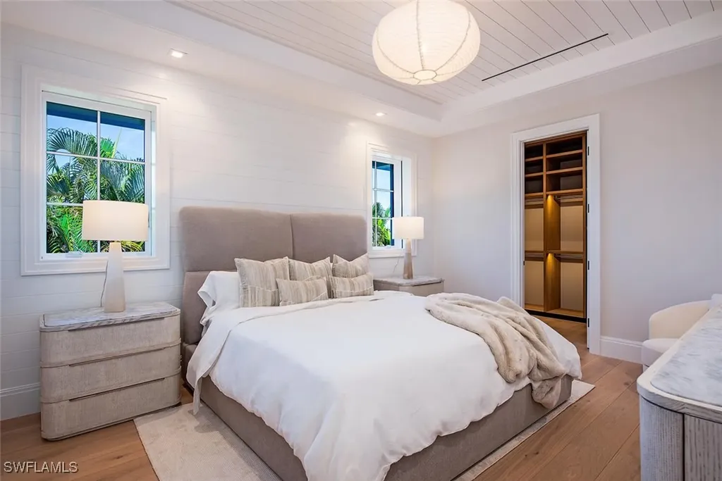 1731 Gordon Drive Naples FL 34102