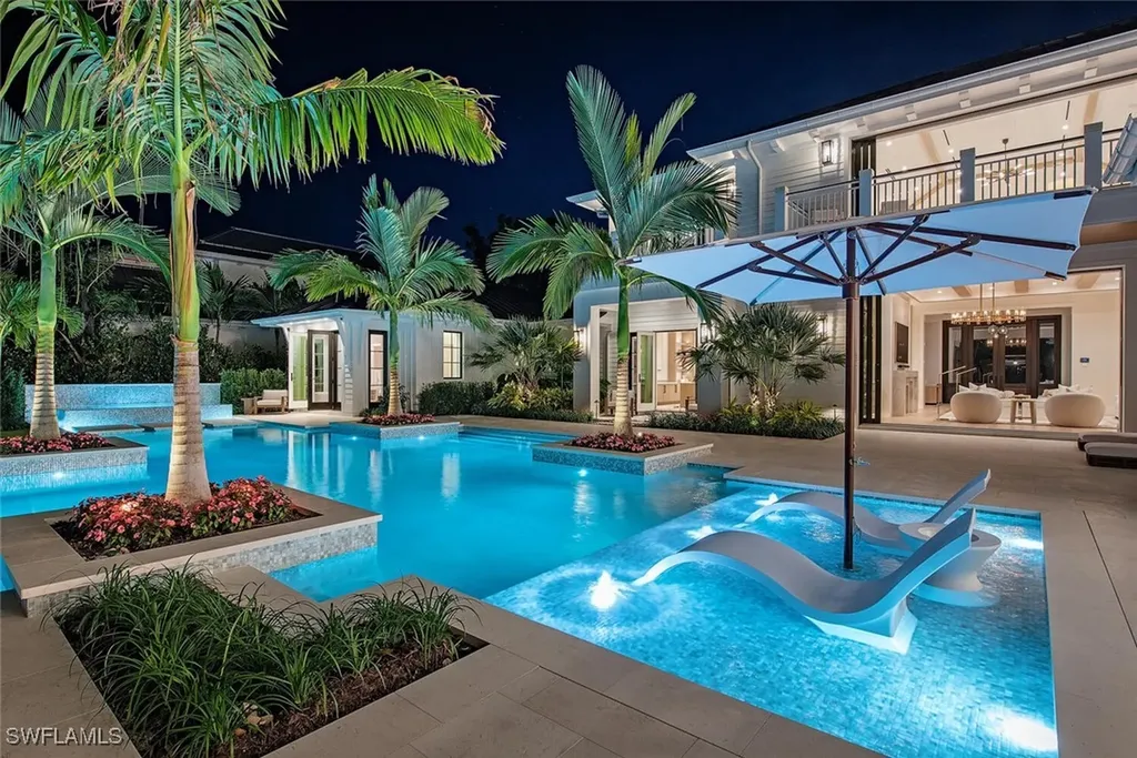 1731 Gordon Drive Naples FL 34102