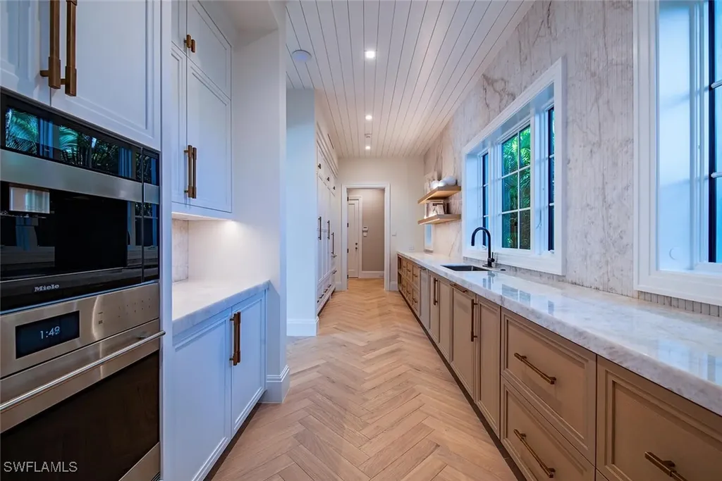 1731 Gordon Drive Naples FL 34102