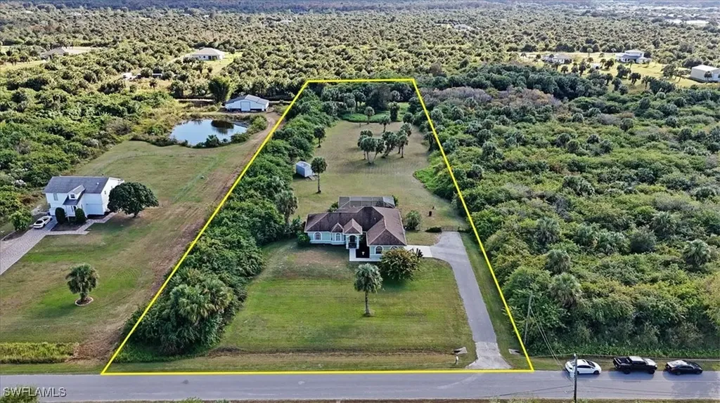 748 41st Avenue NW Naples FL 34120