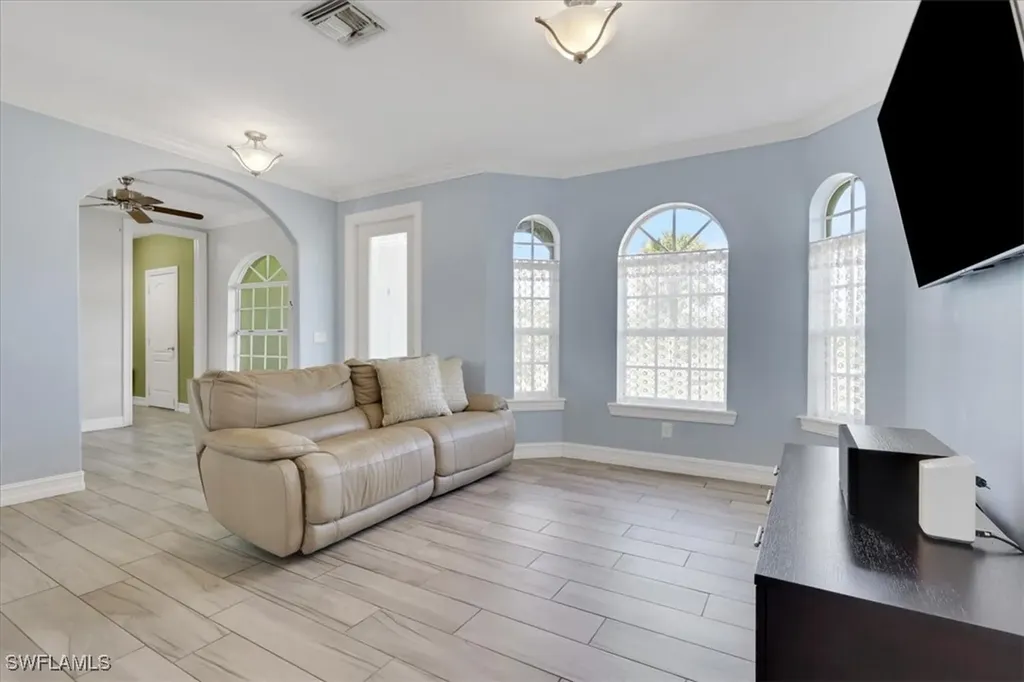 748 41st Avenue NW Naples FL 34120