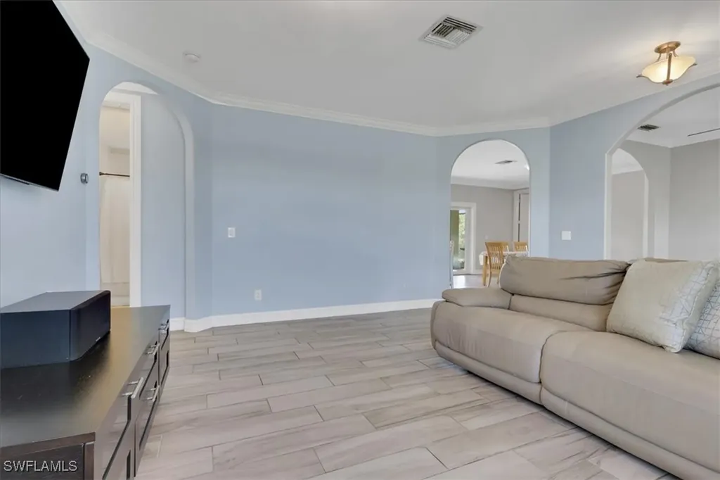 748 41st Avenue NW Naples FL 34120