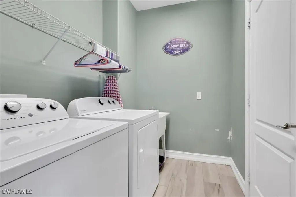748 41st Avenue NW Naples FL 34120