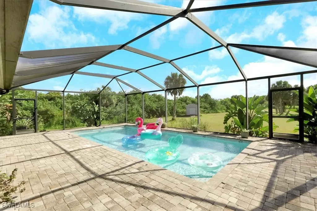 748 41st Avenue NW Naples FL 34120