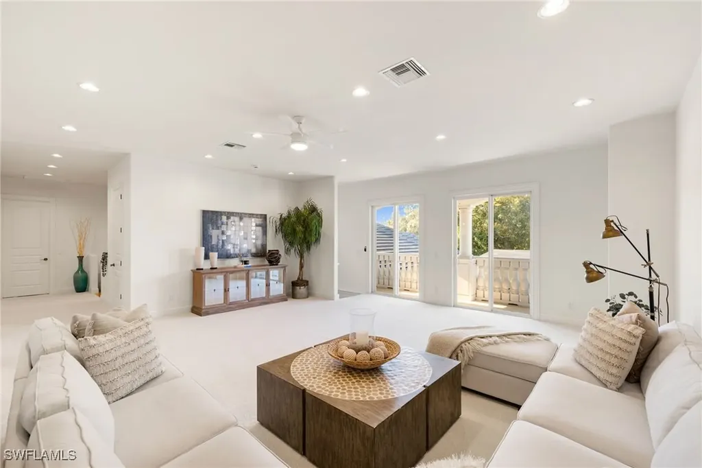 185 Tupelo Road Naples FL 34108