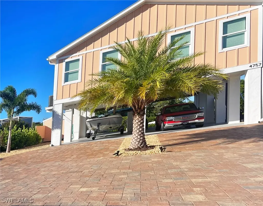 4692 Mai Kai Lane Bonita Springs FL 34134